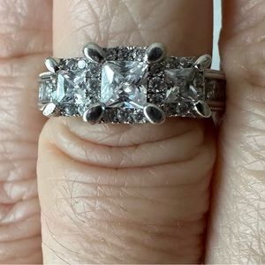 Size 7 engagement ring silver